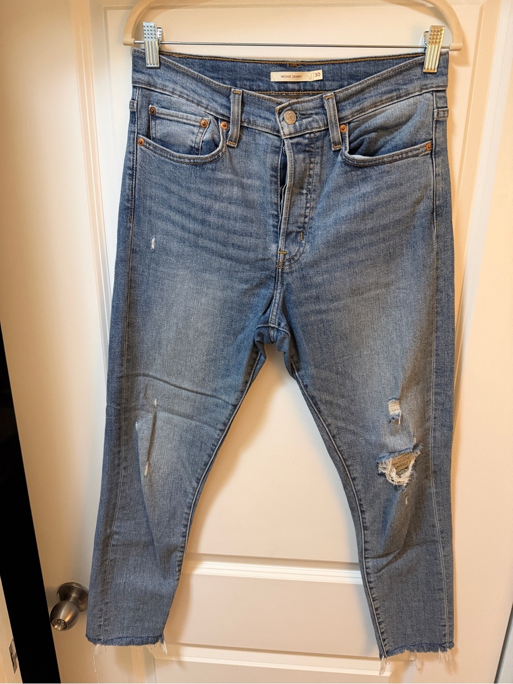Levi's Wedgie Skinny Light Blue Distressed Ankle Jeans